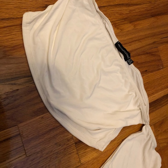 Pretty little thing off the shoulder white top - Picture 3 of 5